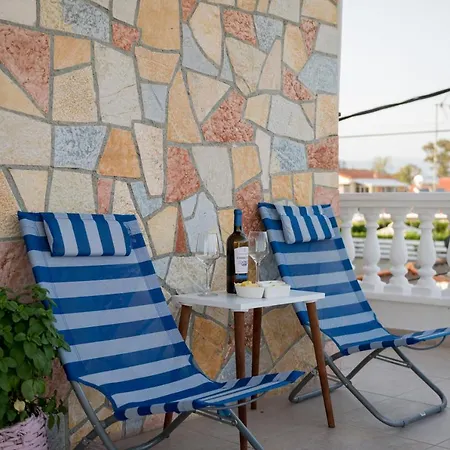 Avra Nafplio Nea Kios
